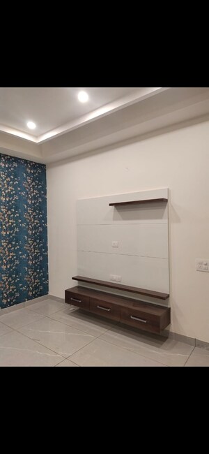 Furnished Amenities in 5 BHK Independent House at Sector 15 – for Rent