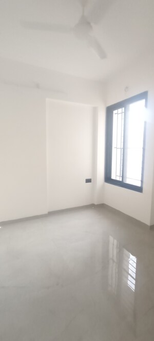 Room in 2.5 BHK Apartment at Unique Youtopia, Kharadi – for Rent