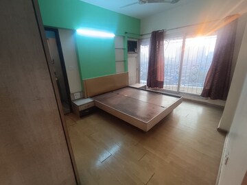 Room in 3 BHK Apartment at Anmol Tower, Goregaon West – for Rent