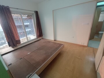 Room in 3 BHK Apartment at Anmol Tower, Goregaon West – for Rent
