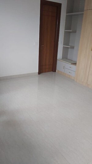 4 BHK Builder Floor For Rent in Apex Apartments, Sector 45