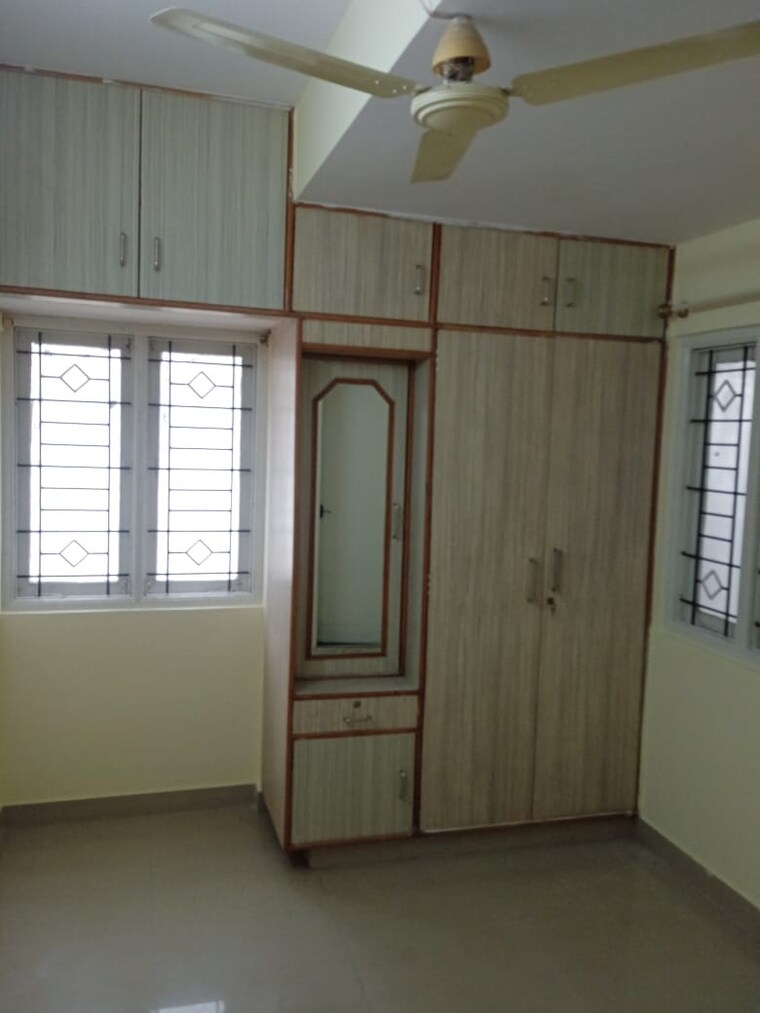 Room, btm layout 6 Bedroom 1200 Sq.Ft. Independent House In Btm Layout Bangalore 9318615