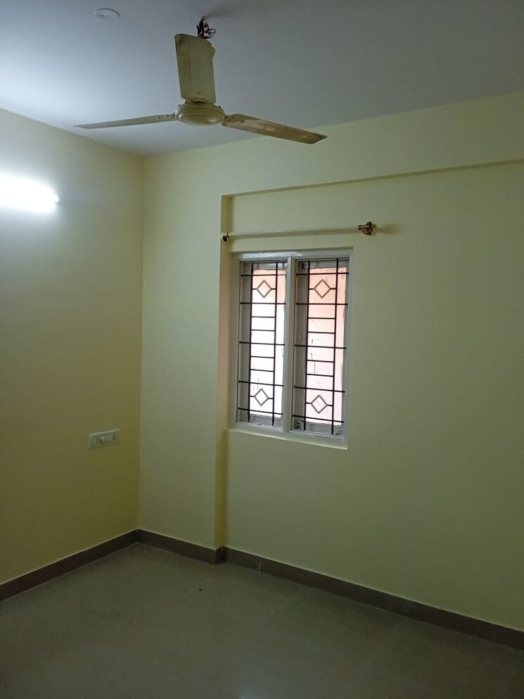 Room, btm layout 6 Bedroom 1200 Sq.Ft. Independent House In Btm Layout Bangalore 9318615