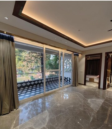 Building Lobby in 4 BHK Builder Floor at BP Homes, Sector 85 – for Sale