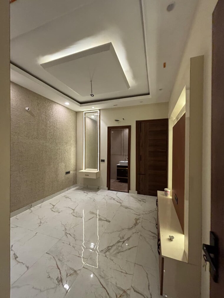 Room, sector 123 4 Bedroom 107 Sq.Yd. Villa In Sector 123 Mohali 9318630