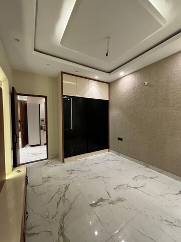 Bedroom in 4 BHK Villa at Sector 123 – for Sale