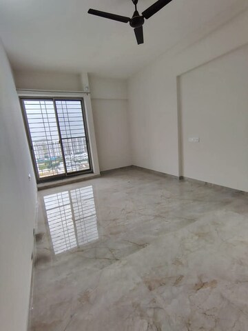 Room in 2 BHK Apartment at Majestique Towers, Kharadi – for Sale