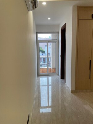 Room in 3 BHK Builder Floor at Shivalik Colony – for Sale