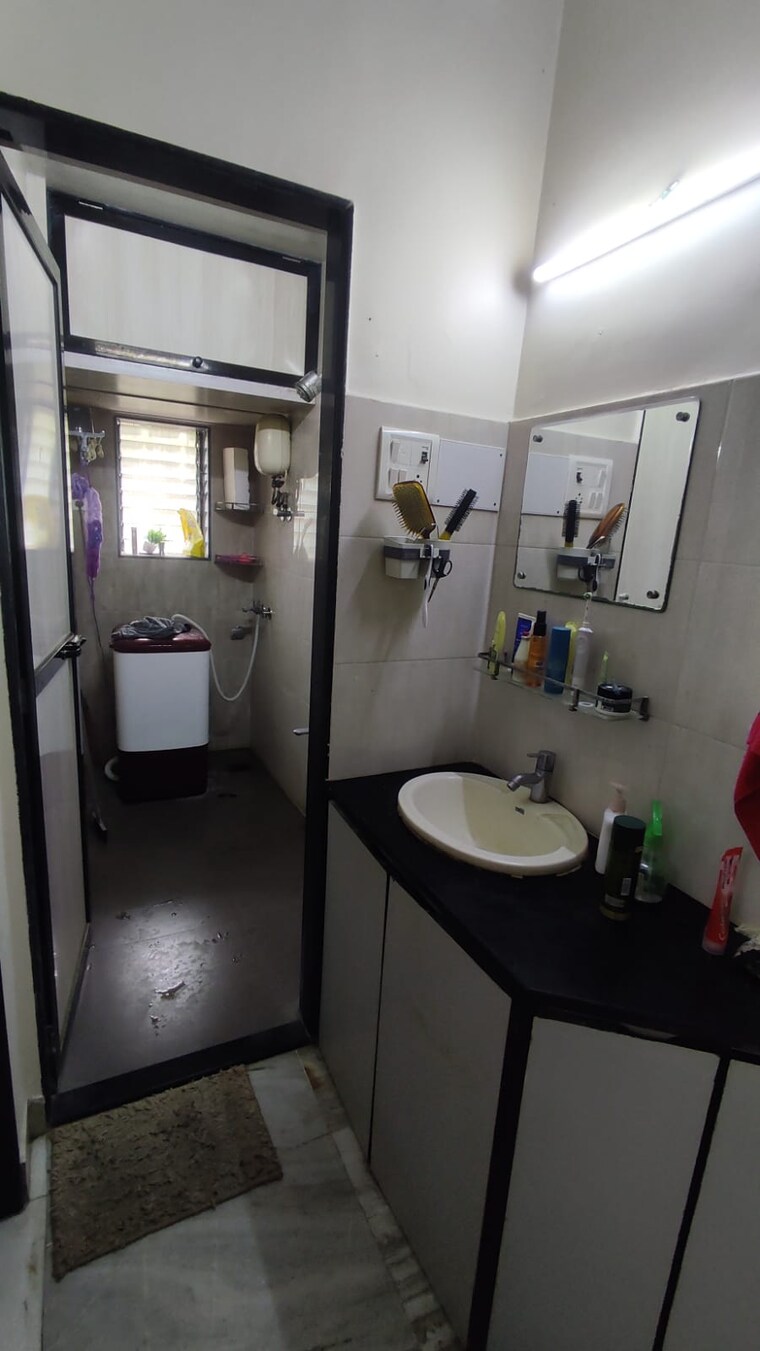 Bathroom, eklavya-apartment 1 Bedroom 400 Sq.Ft. Apartment In Malad West Mumbai 9318652