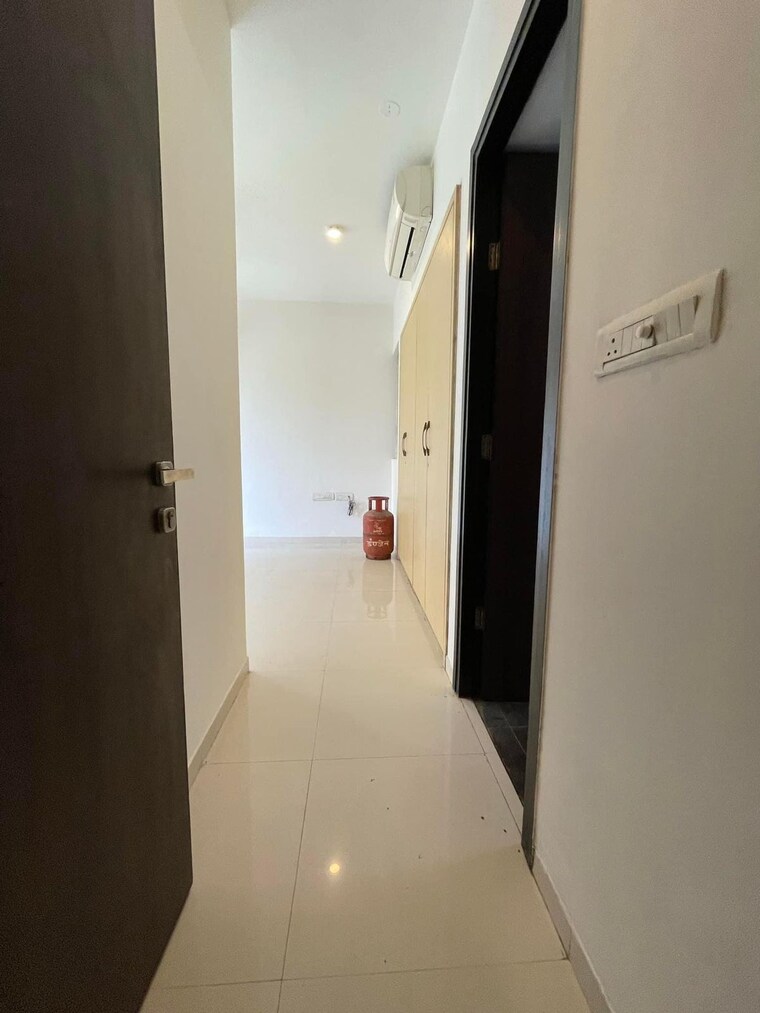 undefined, lodha-splendora-platino 1.5 Bedroom 871 Sq.Ft. Apartment In Ghodbunder Road Thane 9318664