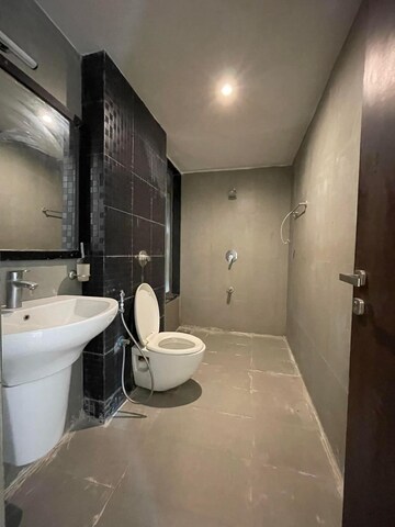 Bathroom in 1.5 BHK Apartment at Lodha Splendora Platino, Ghodbunder Road – for Sale