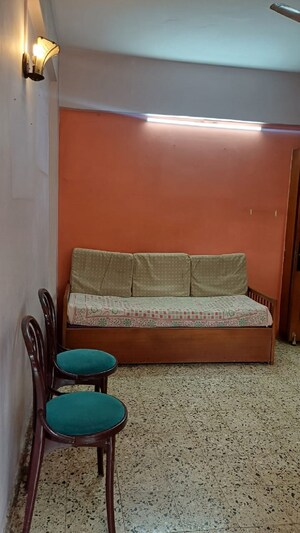 Bedroom in 1 BHK Apartment at Bandra West – for Rent