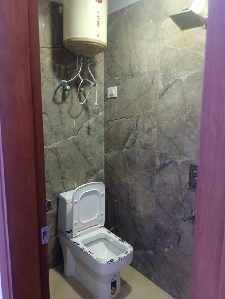 Bathroom, panchsheel vihar 4 Bedroom 1260 Sq.Ft. Builder Floor In Panchsheel Vihar Delhi 9318676