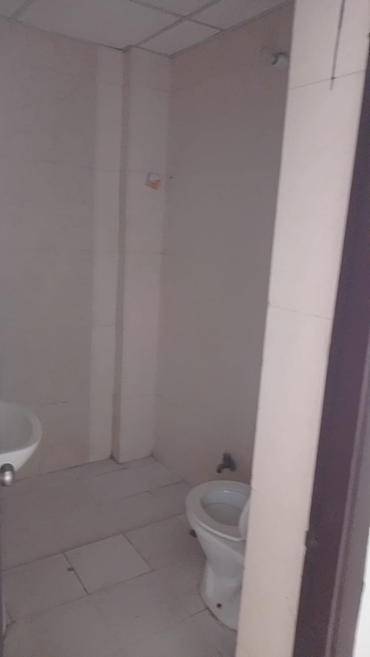 Bathroom, divine-meadows 3 Bedroom 1758 Sq.Ft. Apartment In Sector 108 Noida 9318679