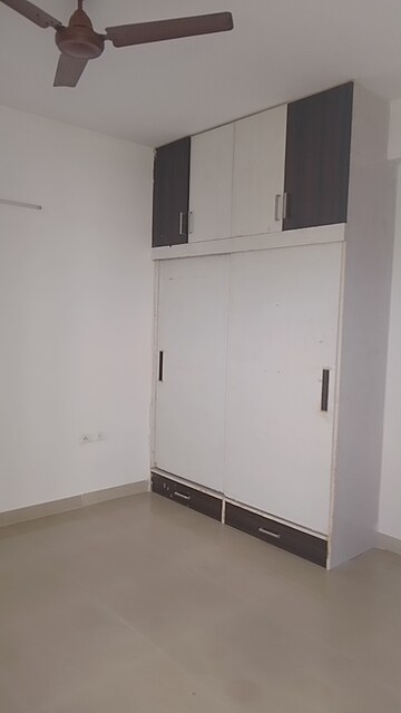 Room in 3 BHK Apartment at Divine Meadows, Sector 108 – for Rent