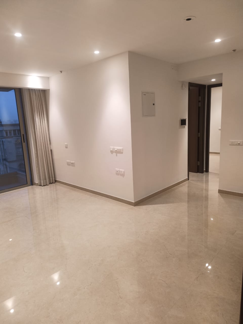 2 BHK Apartment For Rent in Hiranandani Highland