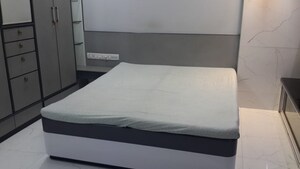 Bedroom in 3 BHK Apartment at Santacruz West – for Rent