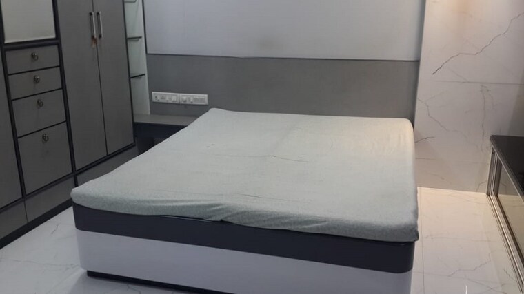 Bedroom, santacruz west 3 Bedroom 1200 Sq.Ft. Apartment In Santacruz West Mumbai 9318717