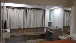 Bedroom in 3 BHK Apartment at Santacruz West – for Rent