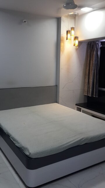 Bedroom in 3 BHK Apartment at Santacruz West – for Rent