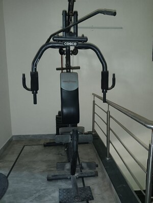 Staircase in 4 BHK Apartment at Bancourt Apartment, Sector 43 – for Rent