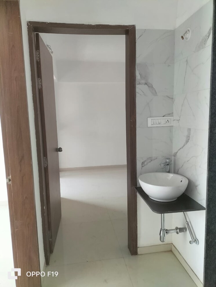 Attached Bathroom, shubh-meriton-towers 2 Bedroom 1000 Sq.Ft. Apartment In Ambegaon Budruk Pune 9318745