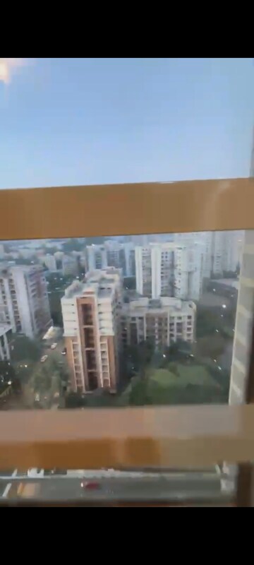 Floor Plan in 2 BHK Apartment at Sheth Vasant Oasis, Andheri East – for Rent