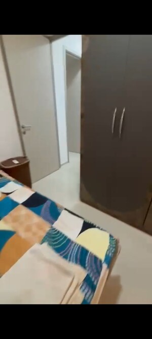 Furnished Amenities in 2 BHK Apartment at Sheth Vasant Oasis, Andheri East – for Rent