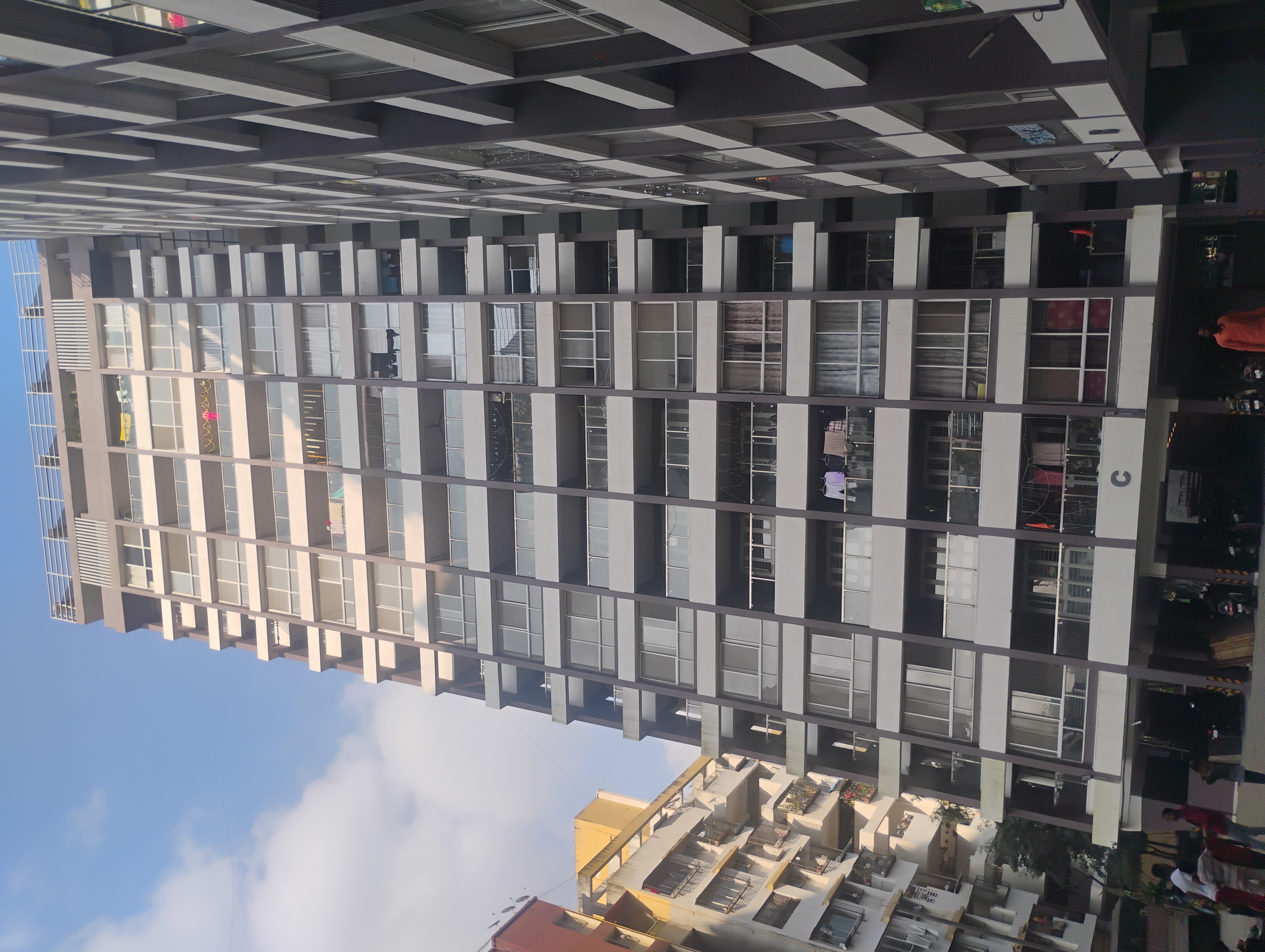 2 BHK + Servant Room Apartment For Rent in Shubh Meriton Towers