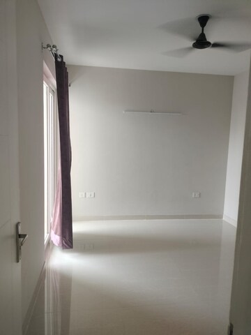 2 BHK Apartment For Rent in Tata Eureka Park, Sector 150