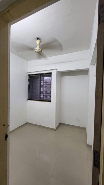 Room in 1.5 BHK Apartment at Lodha Palava Casa Rio Caspiana, Dombivli East – for Rent