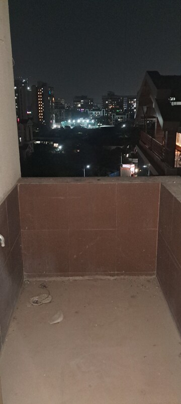 Furnished Amenities in 2 BHK Apartment at Shri Sainath Sentosa Pearl, Wakad – for Rent