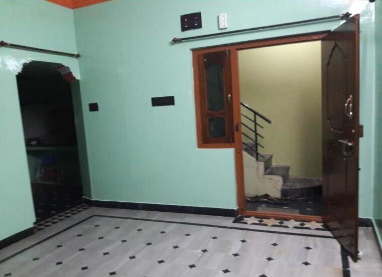 Room, rt nagar 2 Bedroom 800 Sq.Ft. Independent House In Rt Nagar Bangalore 9318760