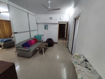 Living Room in 4 BHK Apartment at Khar West – for Rent