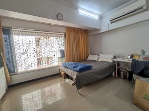 Bedroom in 4 BHK Apartment at Khar West – for Rent
