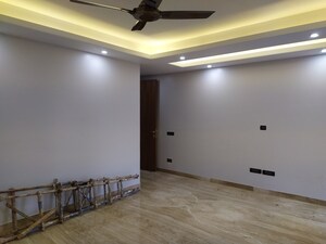 Master Bedroom in 3 BHK Builder Floor at Chittaranjan Park – for Rent