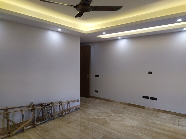 Master Bedroom, chittaranjan park 3 Bedroom 2400 Sq.Ft. Builder Floor In Chittaranjan Park Delhi 9318833