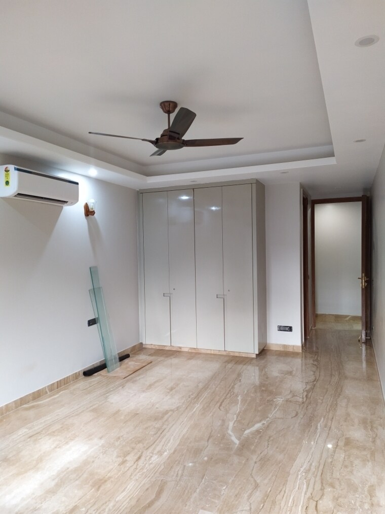 Master Bedroom, chittaranjan park 3 Bedroom 2400 Sq.Ft. Builder Floor In Chittaranjan Park Delhi 9318833