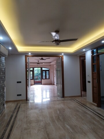 Building Lobby in 3 BHK Builder Floor at Chittaranjan Park – for Rent