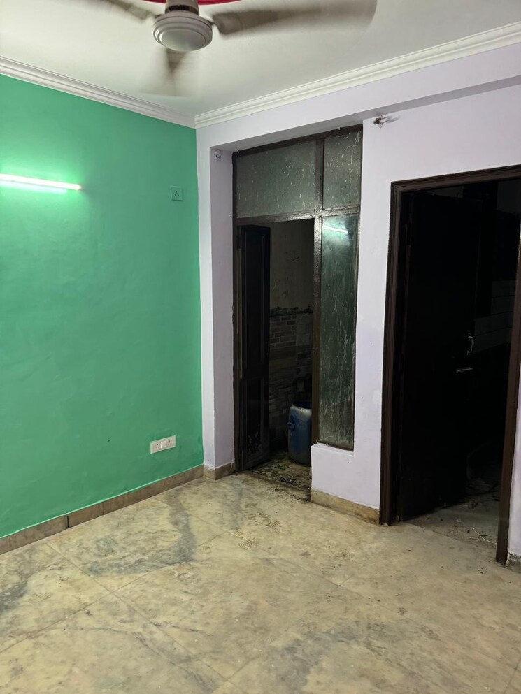 Room, neb sarai 1 Bedroom 450 Sq.Ft. Builder Floor In Neb Sarai Delhi 9318820