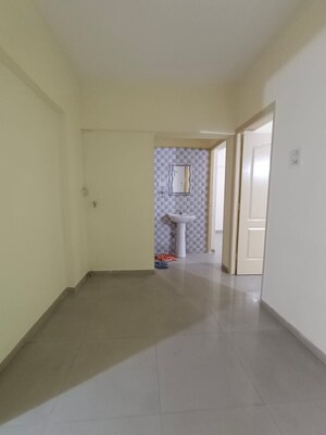 Room in 2 BHK Apartment at Shubhashree Apartmaent Akurdi, Akurdi – for Sale