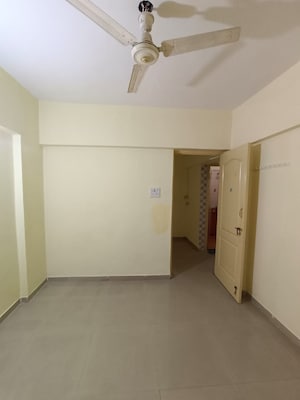 Room in 2 BHK Apartment at Shubhashree Apartmaent Akurdi, Akurdi – for Sale