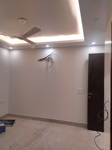 Bedroom in 3 BHK Builder Floor at Kalkaji – for Rent