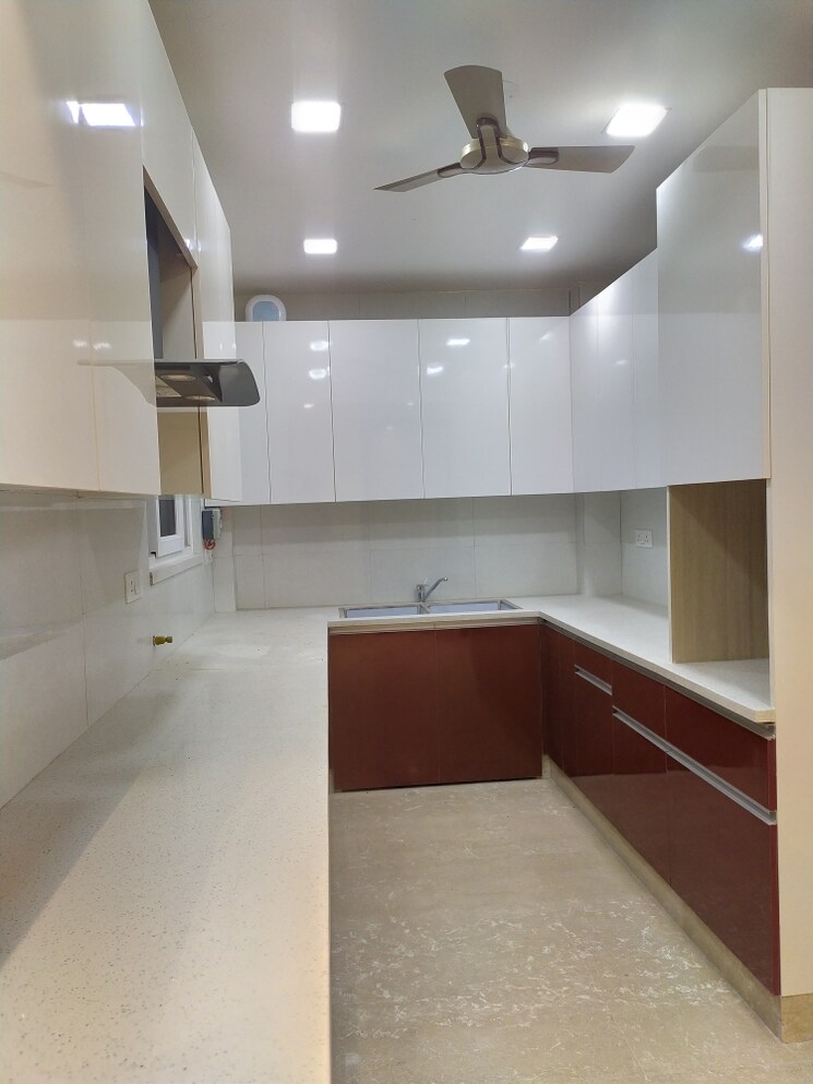 Kitchen, kalkaji 3 Bedroom 1800 Sq.Ft. Builder Floor In Kalkaji Delhi 9318894