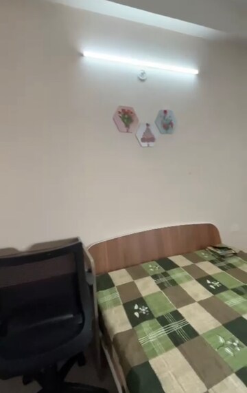 Furnished Amenities in 1 RK Apartment at Amrapali Golf Homes, Sector 4 Greater Noida – for Rent