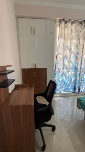 Master Bedroom in 1 RK Apartment at Amrapali Golf Homes, Sector 4 Greater Noida – for Rent