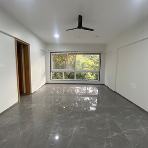 Room in 5 BHK Apartment at Aundh – for Rent