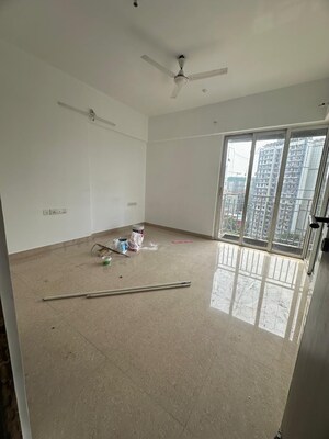 Room in 3 BHK Apartment at The Wadhwa Platina, Kolshet Road – for Rent