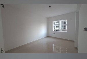 Room in 3 BHK Apartment at Kondapur – for Sale