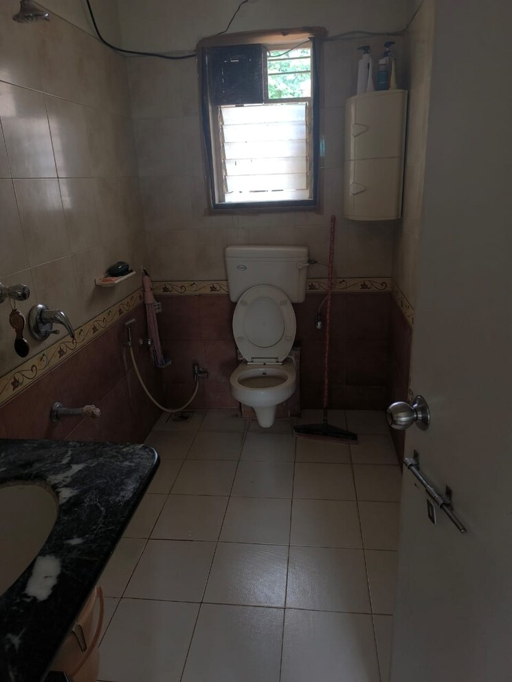 Bathroom, pride-purple-five-gardens 4 Bedroom 4000 Sq.Ft. Villa In Rahatani Pune 9318974